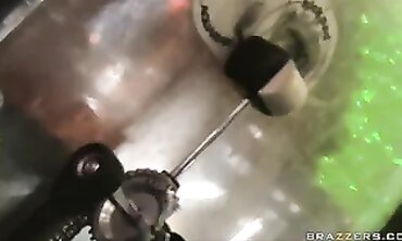 Petite Babe Dianne 621 in Bondage Action