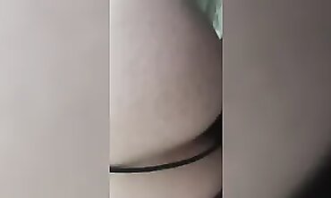 Amateur Beauty Squirts With Sex Toy