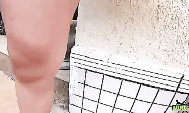 The barely legal supersluts enchants with her ass and leaves the fellow inwards