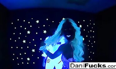 Molten Dani has a Princess black light threeway