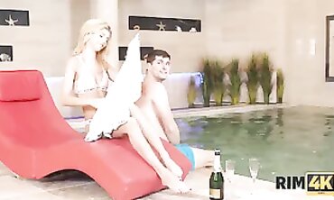 RIM4K. Little-tittied porno actress hooks up with man