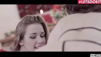 XXXShades - HOTTEST CHRISTMAS INTRODUCE Alexis Crystal and Tina Kay Surprise threeway