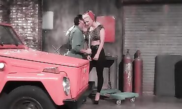Tommy Gunn's Jeep Repair Adventure - Car Mechanic Porn Parody