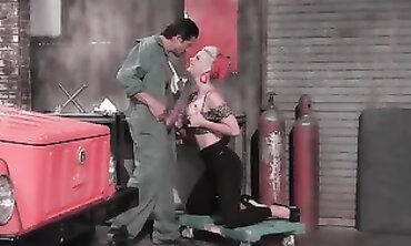 Tommy Gunn's Jeep Repair Adventure - Car Mechanic Porn Parody