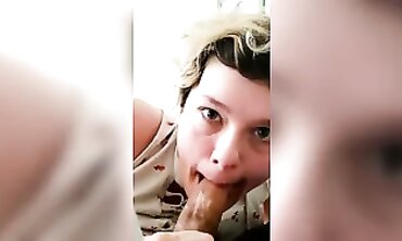 Lengthy Salami for breakfast BBWs enjoy it(Lexikitten)