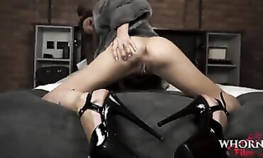 Supah bi-atch gets her rump plumbed into high high-heeled shoes -WHORNY