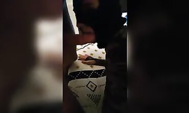 Ecoutez la elle vous repond