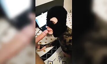 Ecoutez la elle vous repond