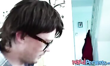 Yam-sized Jugged UK hottie lets a lusty nerds finger and puss
