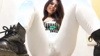 BAE mommy SMOKES DRAINS SMOKING SLIT CLIMAX IN TROUSERS SODDEN WHIT PISSING