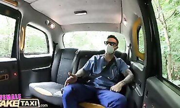 Dame Faux Cab Billie Starlet Pulverizes a Successful Masculine Nurse inwards her