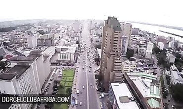 Photograph shooting of african woman turns to extraordinary hump