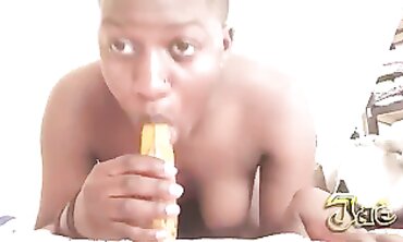 Dark-hued Ebony luvs her Banana