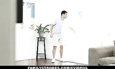 Cougar And Stepdaughter Golddiggers Funked And Fucked