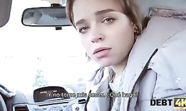 DEBT4k. Dulce le da boca y coño a hombre que paga sus