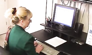Tampa Housewives CHEAT Even at Work or After Hours