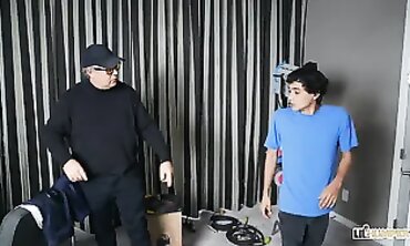 Ryan Conner - Mommys a adult movie star
