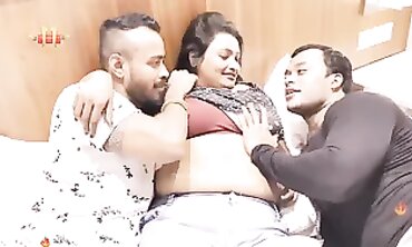 Three Way Frenzy! MILF Jessica Jaymes Sandwich's Peter North in Threesome