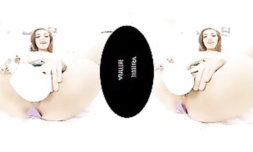VRALLURE Spencer Likes her Hook-up Fucktoys