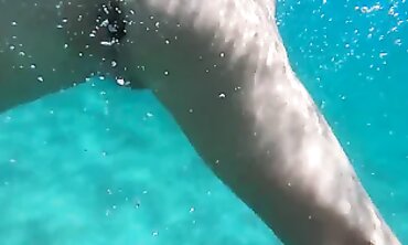 Public Beach Voyeur Fetish - Girl With Big Butt Plays in Public with Anal Beads