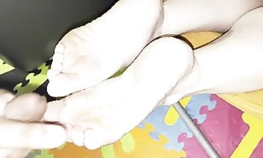 My ex-wifes puckered feet compilation (cum shots)