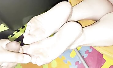 My ex-wifes puckered feet compilation (cum shots)