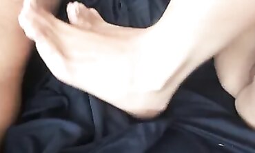 FEMINIST FUCKSLUT TURF JOB JIZZ INBETWEEN SOLE - PetiteSlimThick