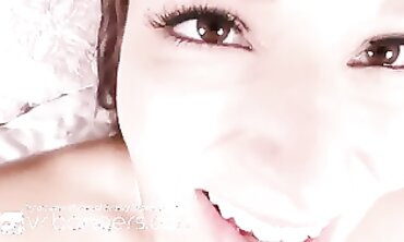 VR PLOWERS Humungous Titted cougar Is A Voluptuous Kinky Scorching Fiance
