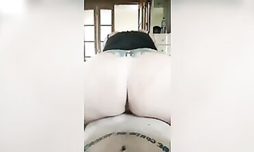 Sex addict Australian cougar Fellates and Railing Young Italian Dude