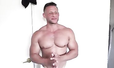 Natalia Takes Gets Some Muscle Trouser snake From Elderly Bodybuilder