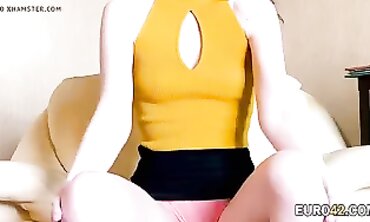 Young Ultra-cutie gets a lengthy climax by herself