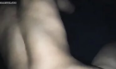 Elle encaisse une sodomie harsh