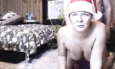 CHRISTMAS cougar SMOKING BONING AND DEEP THROATING OFF