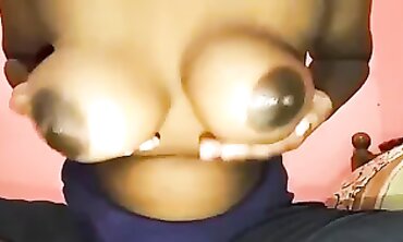 Sri Lankan Ashawari Deep throating Off Tits - දෙවෙනි ඉනිම නිදි නේනා එකට තන්