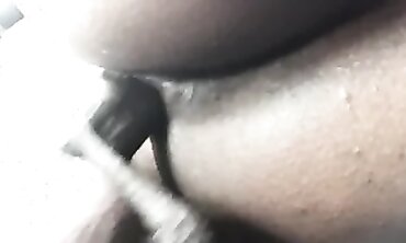 Tinder Thot Gets Gushed inwards on very first Encounter