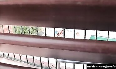 Camera stumbles while screwing her light-haired vulva with facehole into the sunbed