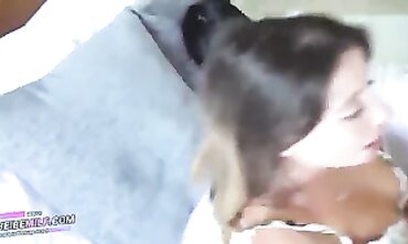 Fickt mein Arschloch aber weck meine Schwester nicht auf