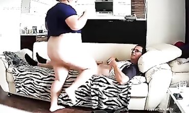Plumper's Pussy Eats Huge Load - DOOFY PRINCESS Fucks Hardcore