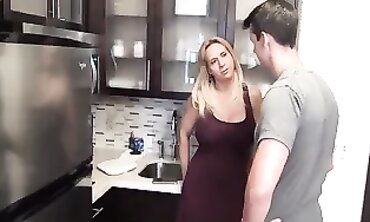 Mommy Loves Sex - MILF Blowjob & Hardcore Fucking With Big Dick