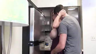 Mommy Loves Sex - MILF Blowjob & Hardcore Fucking With Big Dick