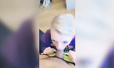 Naughty Queen Oral pleasure From Irresistible queen college-aged Yo inwards Miami