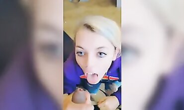Naughty Queen Oral pleasure From Irresistible queen college-aged Yo inwards Miami