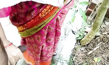 Bangladeshi Housewife Sharing Financial Advice With Her Husband