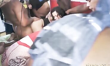 Group Sex Orgy with Hot Amateur Girls - GroupSexOrgies2019