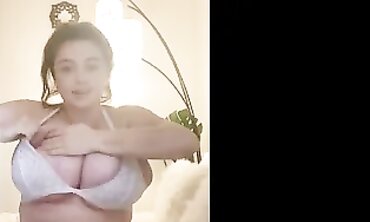 PhatKnockers - Sexy Curvy Girl Next Door Shows Off Her Big Booty