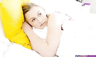Step-Sister's Hot Body Exposed in Sexual Adventure