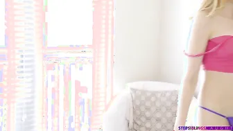 Step-Sister's Hot Body Exposed in Sexual Adventure