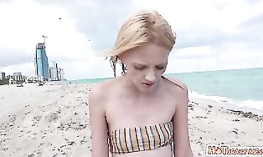 Beach Babe Picked Up For A Wild Adventure In Paradise