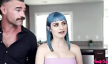 Hot MILF Gives Sex Advice to Teen Daughter's Boyfriend in Threesome