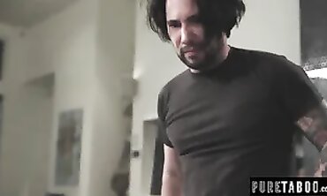 Robot Girl Gets Fucked By Cybernetic Stud - Virtual Sex Experience